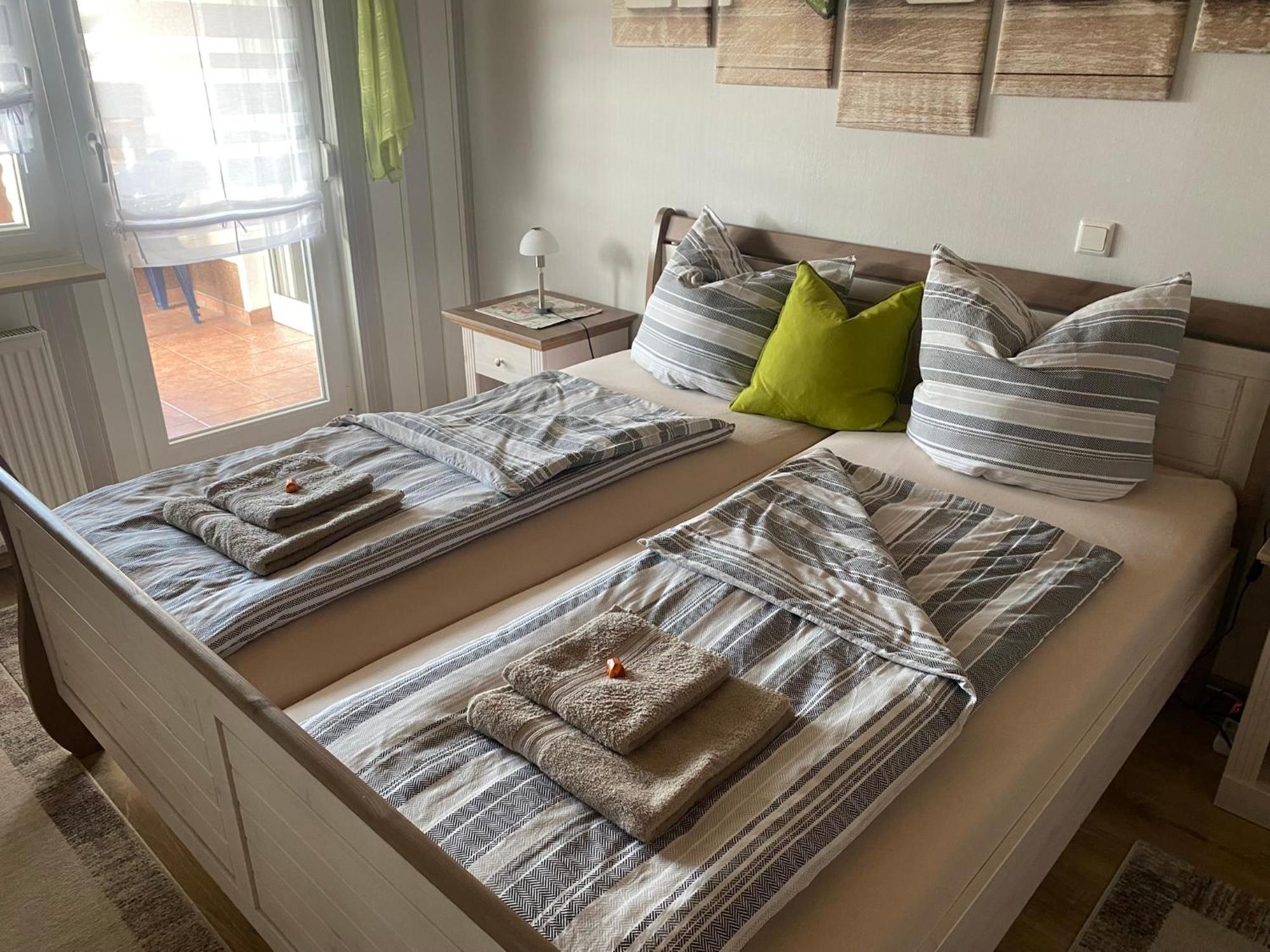 Ferienwohnung „Thea“ Bad Lausick Exteriör bild